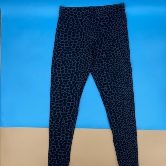 Soft Surroundings Pull On Pants Black Animal Print - Picture 2 of 5